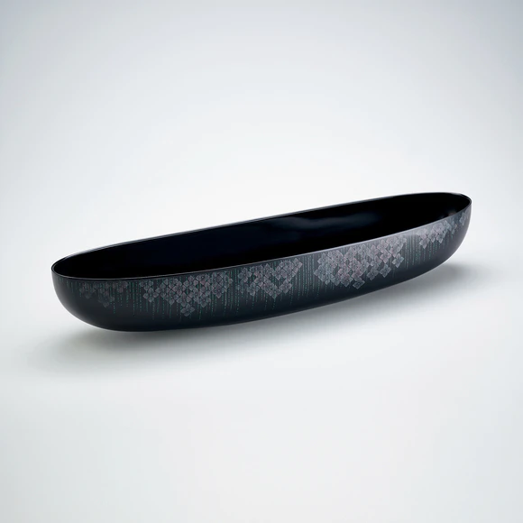 Kanshitsu bowl with design in kinma  “Beneficial rain”