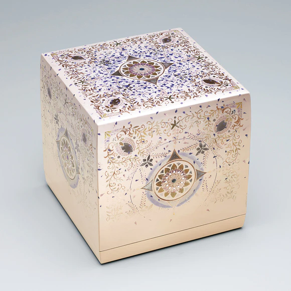 蒔絵　香合 栗八」時代錫縁蒔絵香合（桃山～江戸時代）