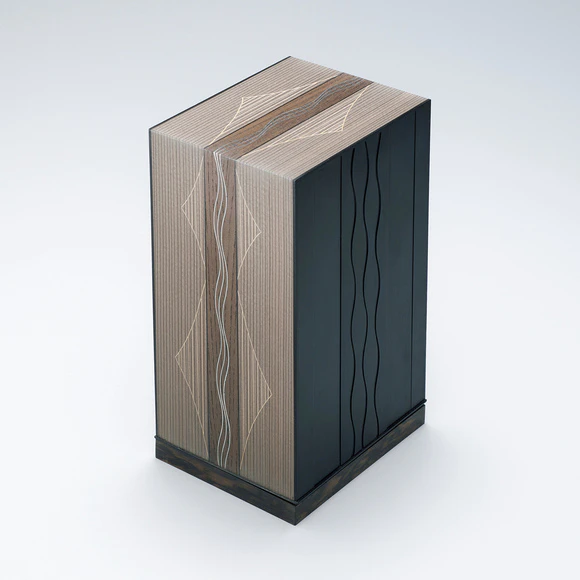 Box of jindai cedar wood and black persimmon wood with mosaic design  “Rushing stream”