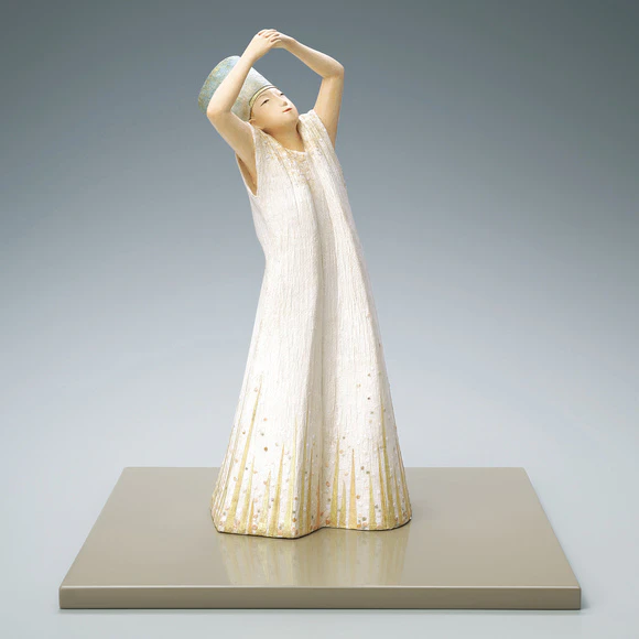 “Distant sky”  Formed with toso over wooden core and covered with cloth and paper