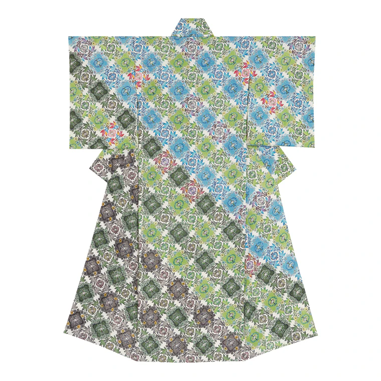 photo Formal kimono with design in bingata. “Light leaf”