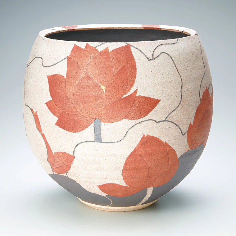 photo Large bowl with flower design. “Lotus”