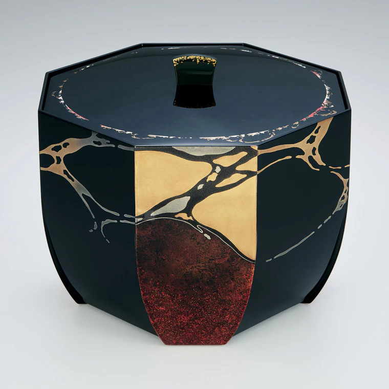 photo Covered Box with Design in Jōhana Makie “Prominence”