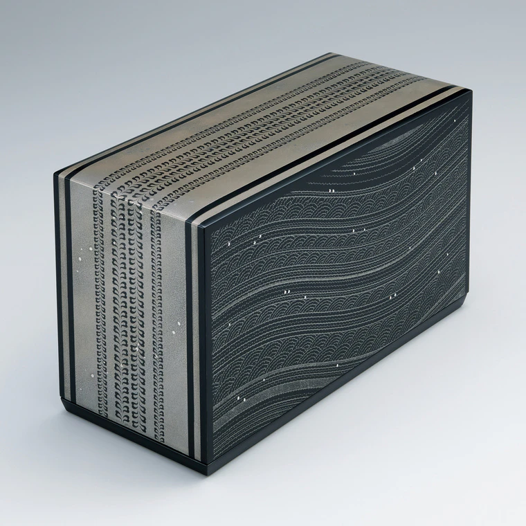photo Jewel box with design in chinkin and inlay. “Nozomi （Sea of hope）”