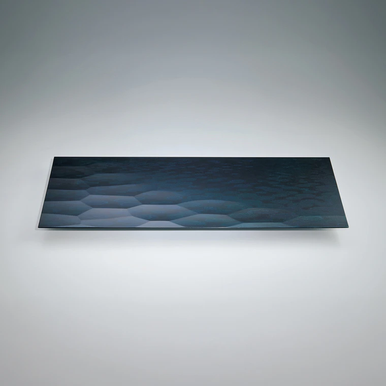 photo Kanshitsu Decorative Low Table with Design in Kinma “The Sea Around the Country is Calm”