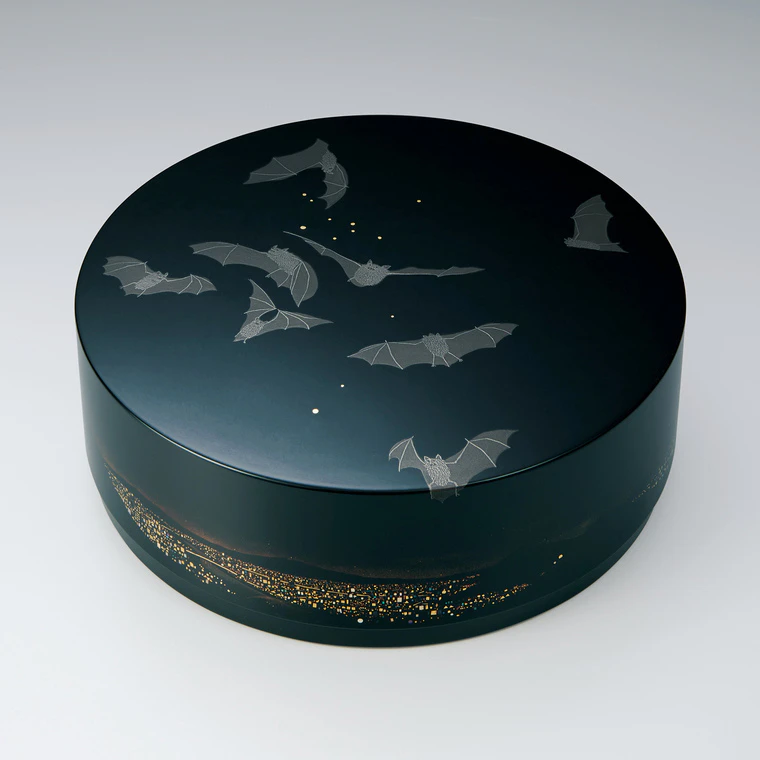 photo Covered box with design in makie. “Summer evening”
