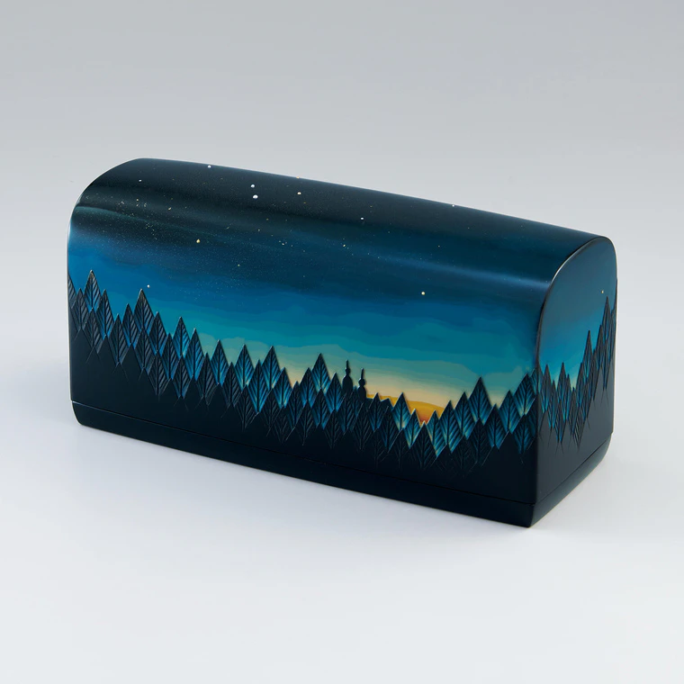 photo Box with design in urushi carving. “Morning in Krakow”