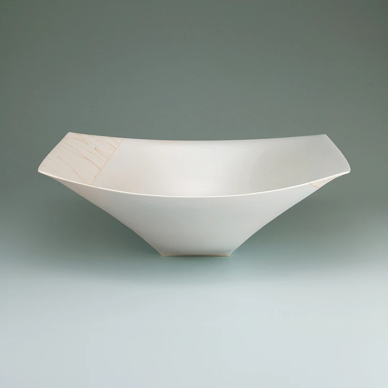 photo White porcelain rectangular bowl. “Scarlet”