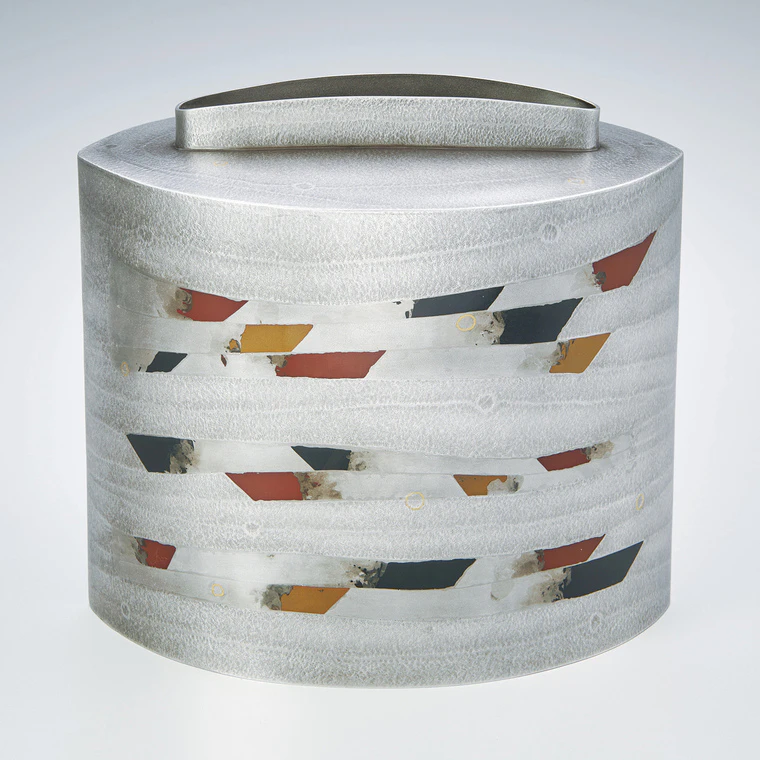 photo Flower vessel with stirred design. “Un’yū”