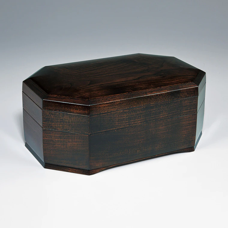 photo Octagonal box of mulberry wood finished in wiped urushi.