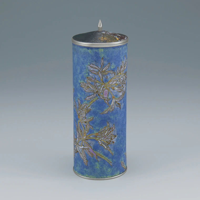 photo Opaque cloisonne covered with flower tube vase.