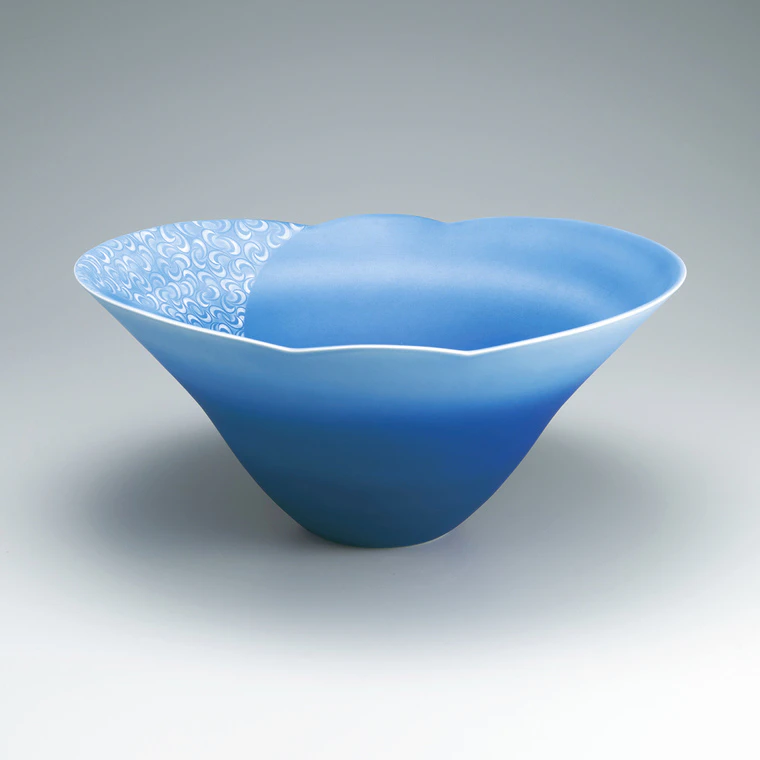 photo Colored and engraved bowl.