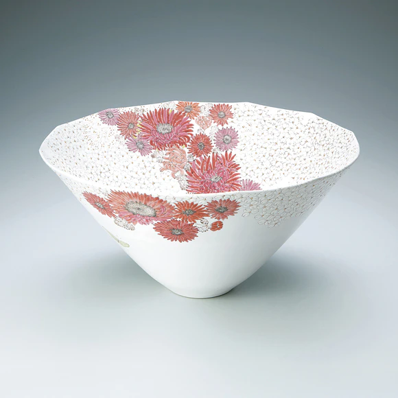 Deep bowl. “Spring and autumn plants”