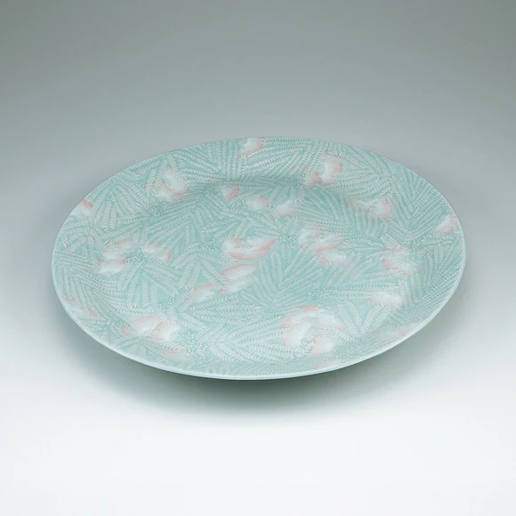 青白磁草花文大皿(久保田 厚子)｜ギャラリージャパン