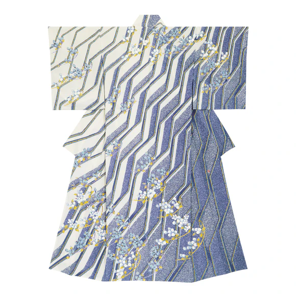 Formal kimono with design in yūzen dyeing. “Spring color”