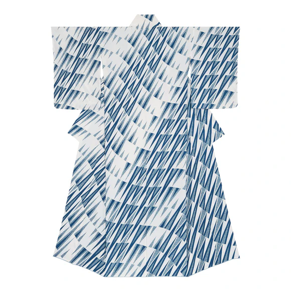 Kimono with design in yūzen dyeing. “Sound of rapids”