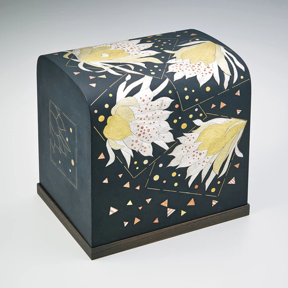 布目象嵌華文鉄合子(Masami Ichikawa) ｜Gallery Japan