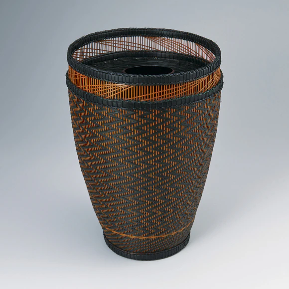 Flower basket in ajiro weave. “Tide”
