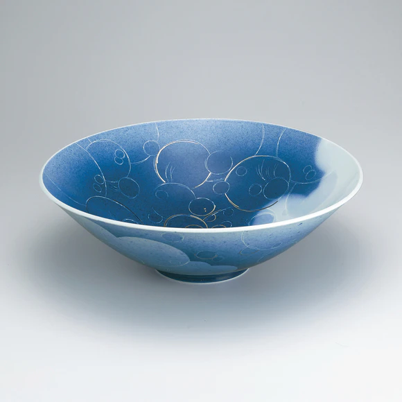 「色絵吹墨墨はじき雪紋珈琲碗」 今泉 今右衛門作 十四代今泉今右衛門 作 色絵雪花墨色墨はじき雪文珈琲碗