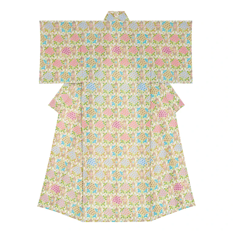 photo Kimono with Design in Stencil-resist Picture Dyeing “Bouquet of Clematis Grata Wall”