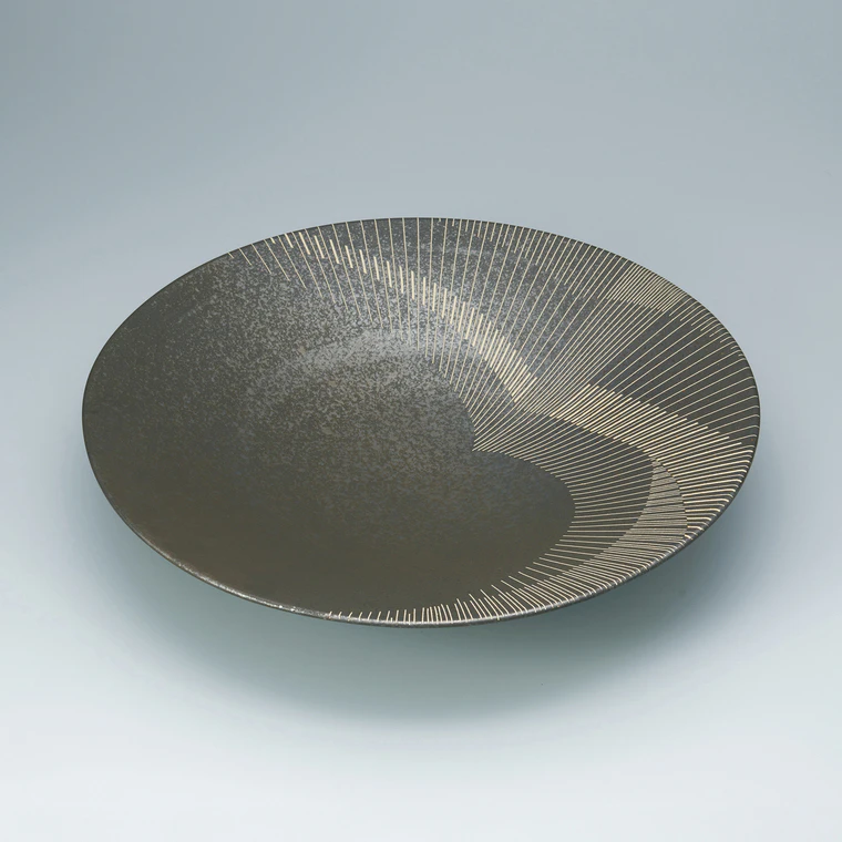 photo Bowl with Black Glaze and Line Design “Sirius”