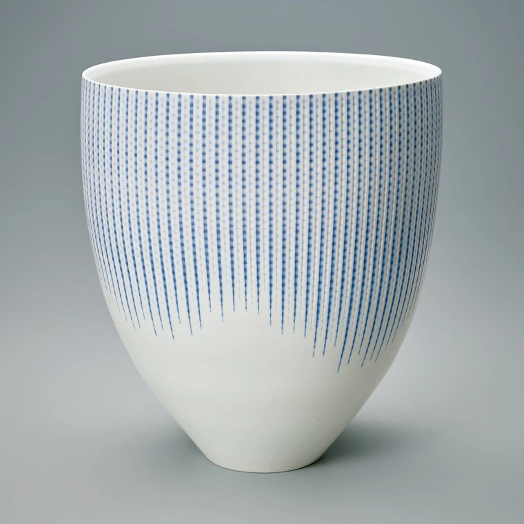 photo Large Bowl with Engraved Line and Underglaze Blue Design