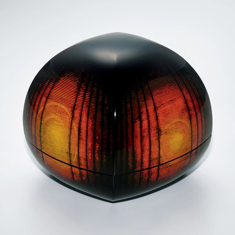 photo Kanshitsu Box with Design in Kinma “Heart Light”