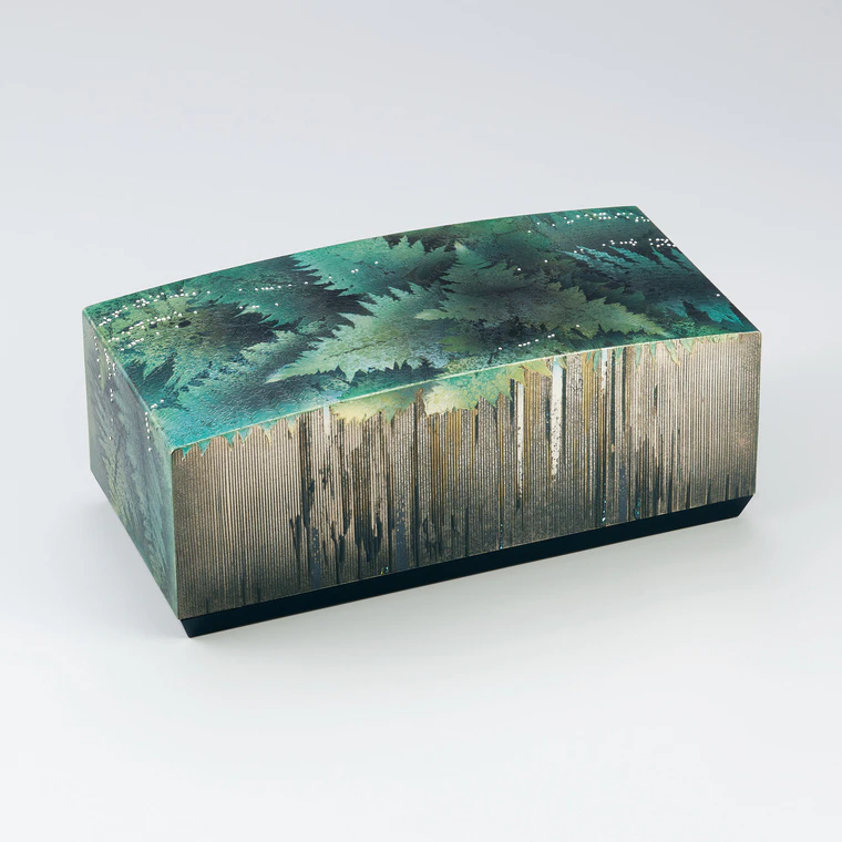 photo Box with Design in Aizu Keshifun Makie “Wind Blowing Over Japanese Bird’s Nest Fern”