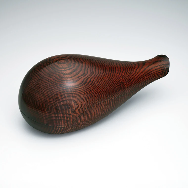 photo Covered Vessel of Chinese Ash Wood Finished in Wiped Urushi “Spinning”