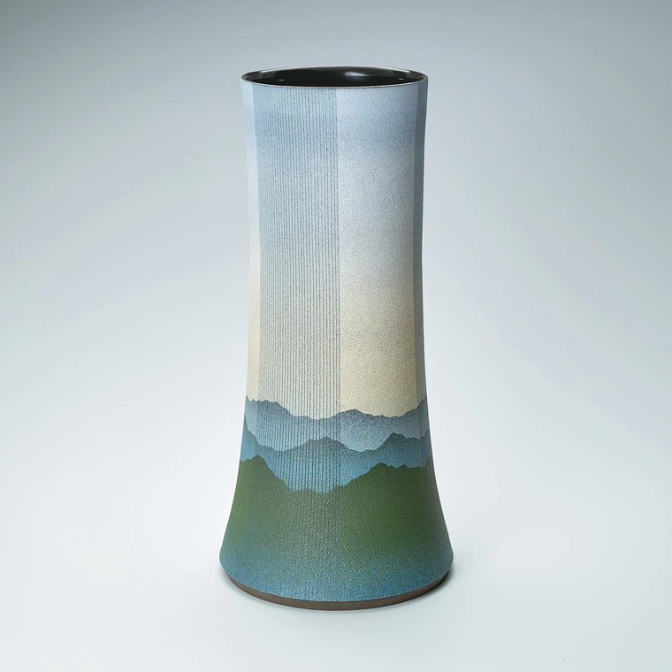 photo Vessel with Mountain Range Design in Colored Slip
