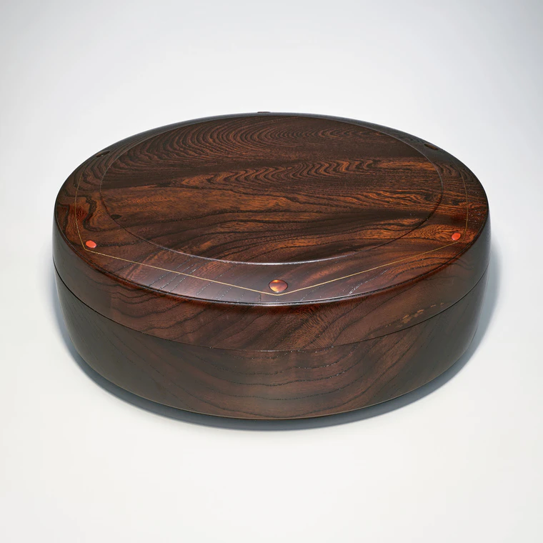 photo Covered Food Box of Jindai Zelkova Wood with Jewel and Gold Wire Inlay