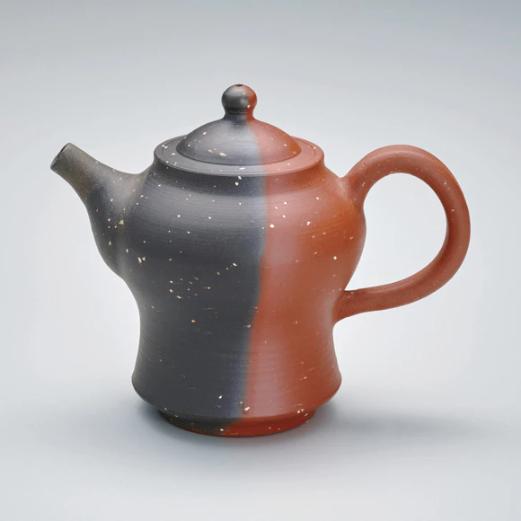 Teapot of Pear Skin Brown Clay with Inset Lid and Kiln Mutation Effect