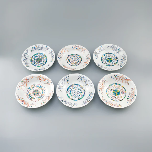 Set of Bizen Dishes with Geometric Design in Overglaze Enamel “Playing Music”