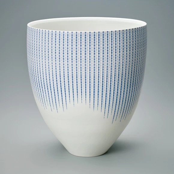 Large Bowl with Engraved Line and Underglaze Blue Design