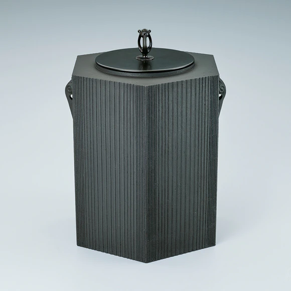 Hexagonal Tea Ceremony Kettle “Light Rain”