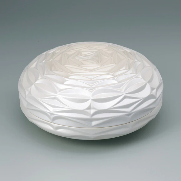 Vessel with Decoration “Solitary Light/Origin”