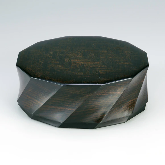Box of Jindai Zelkova Wood Finished in Wiped Urushi “Everything Is Constantly Changing”