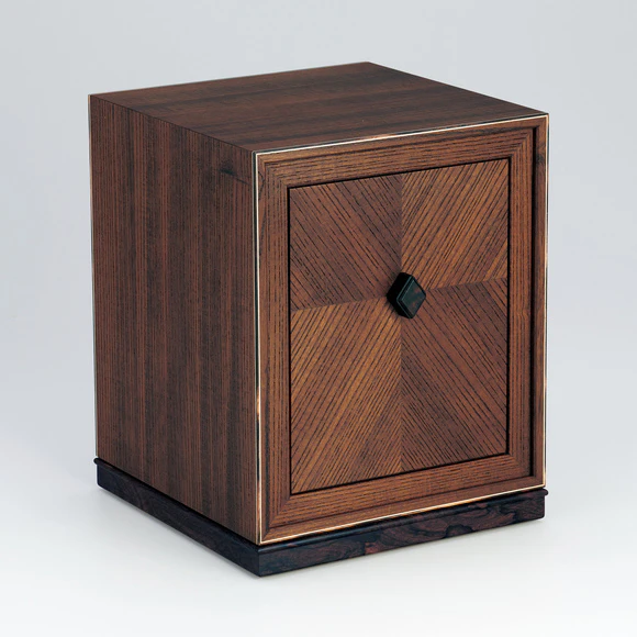 Small Chest of Drawers of Jindai Zelkova Wood