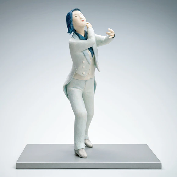 Doll Formed with Tōso Over Wooden Core and Covered with Washi Paper “As If Dancing”