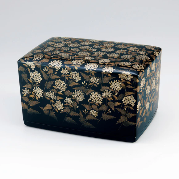 Box with Design in Chinkin “Flower of Japanese Horseradish”