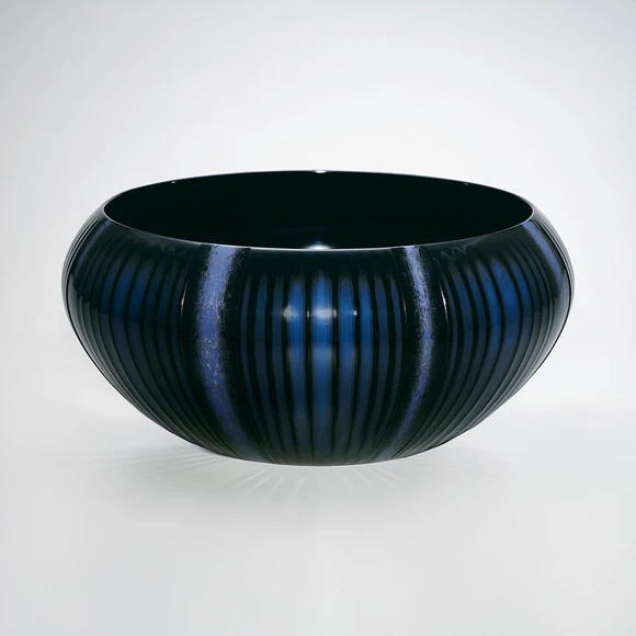 Bowl with Design in Kinma and Urushi Carving “Echo”
