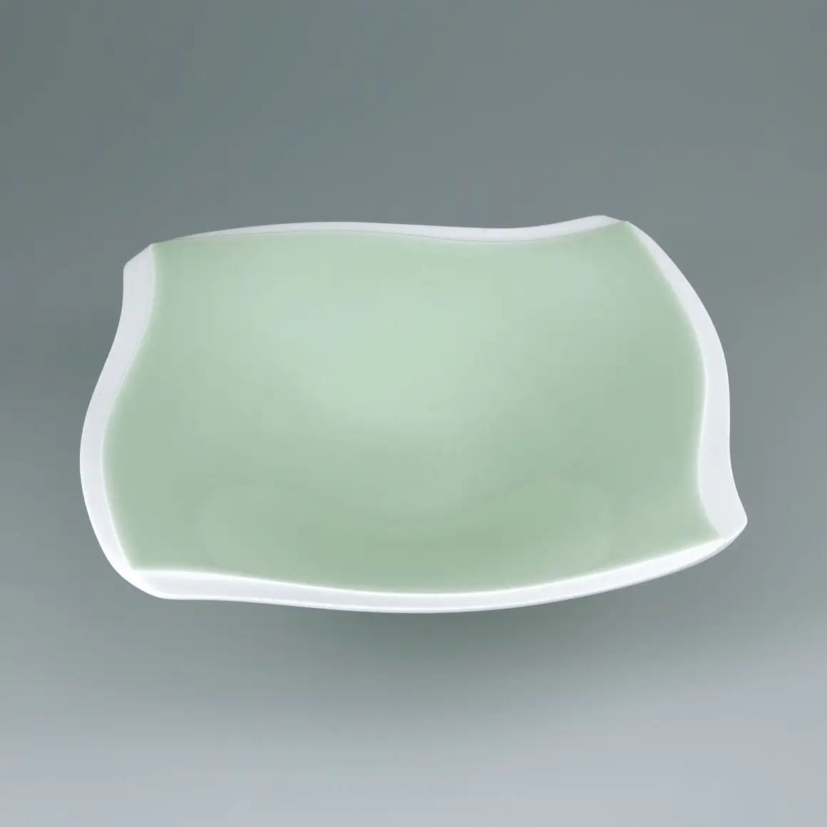 希少　最高級磁器　パウダー青釉鉢　京都　萬珠堂製　美品　入手困難 薄萌葱青磁鉢(髙森 誠司)｜ギャラリージャパン