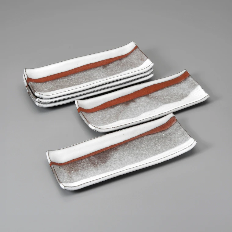 写真：白釉掛分組皿