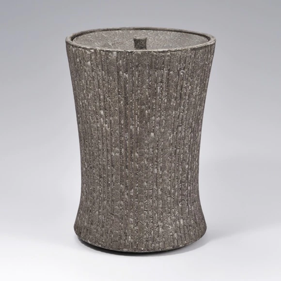 Fresh Water Jar with Line Design