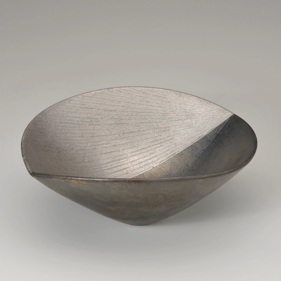 Bowl with Engraved Line Design and Platinum Painting