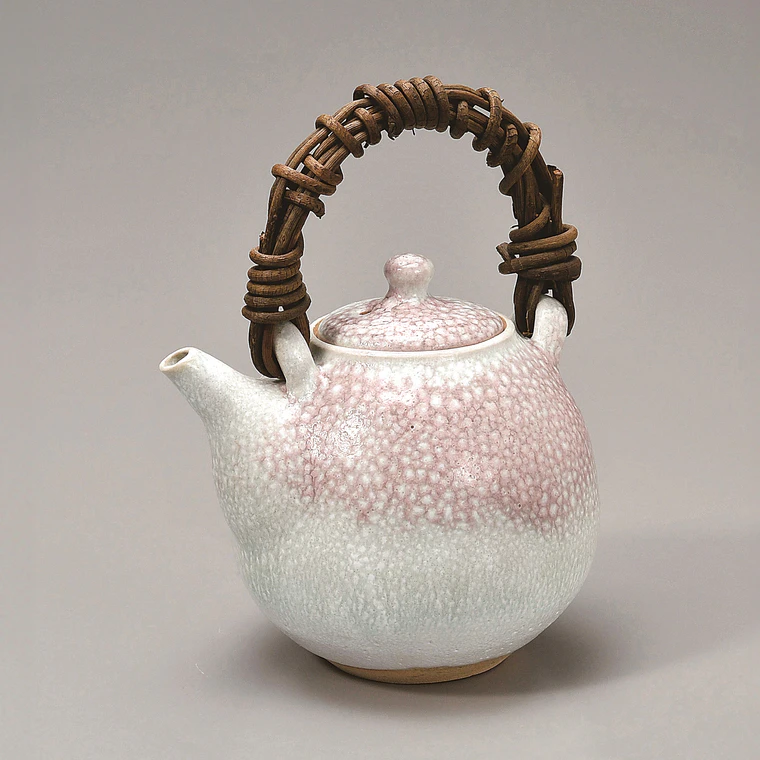 photo Tea Pot with Red-spotted Glaze