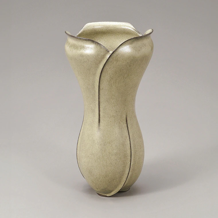 photo Light Green Glazed Flower Vase with Curved Line Design