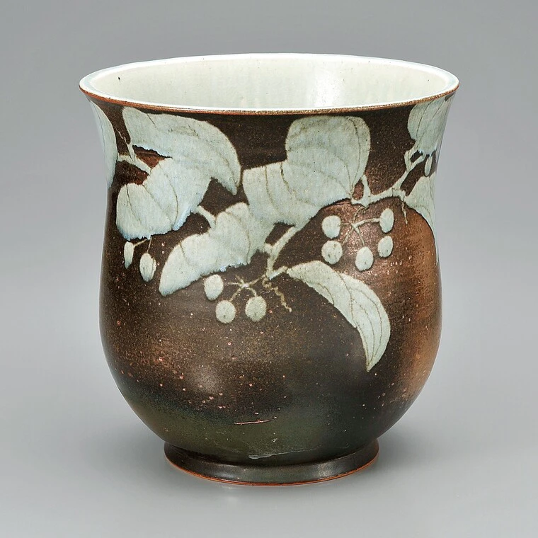 photo Iron Glazed Flower Vase with Catbrier Design