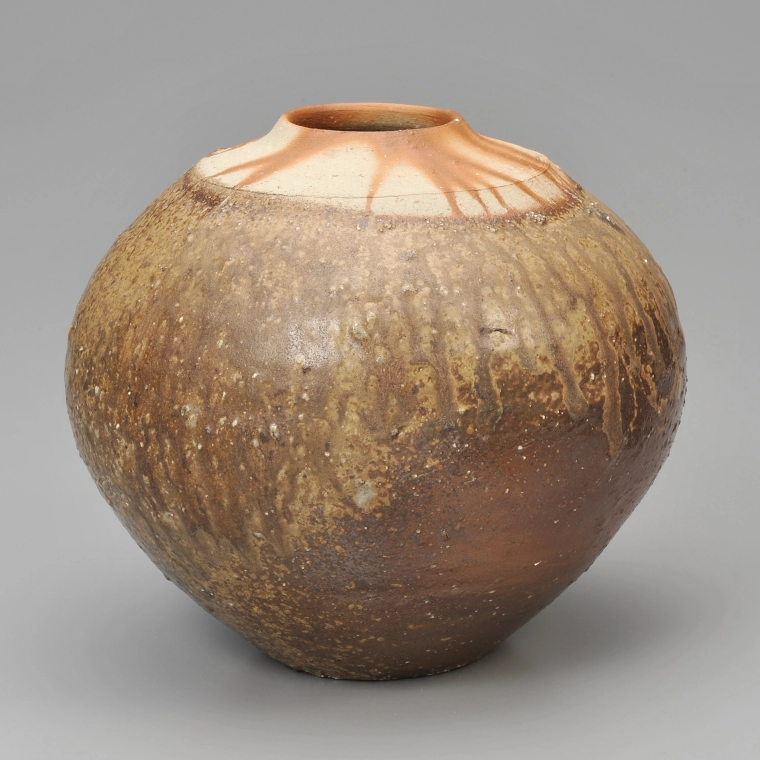 photo 備前荒土被せ壷