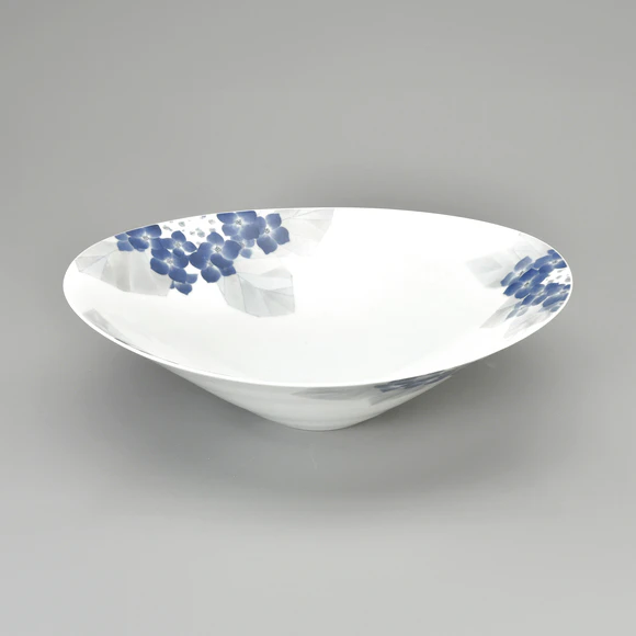 Bowl with Underglaze Blue Design "Hydrangea"